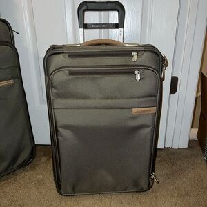 Briggs & Riley Gray Travel Suitcase